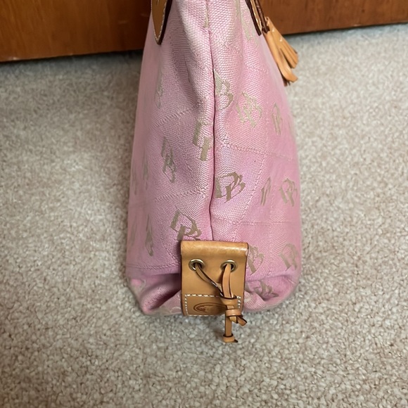 Pink Dooney & Bourke shoulder bag with leather trims and tassels - Picture 16 of 17